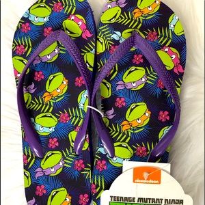 Nickelodeon teenage mutant ninja turtles slippers size 5 and 7